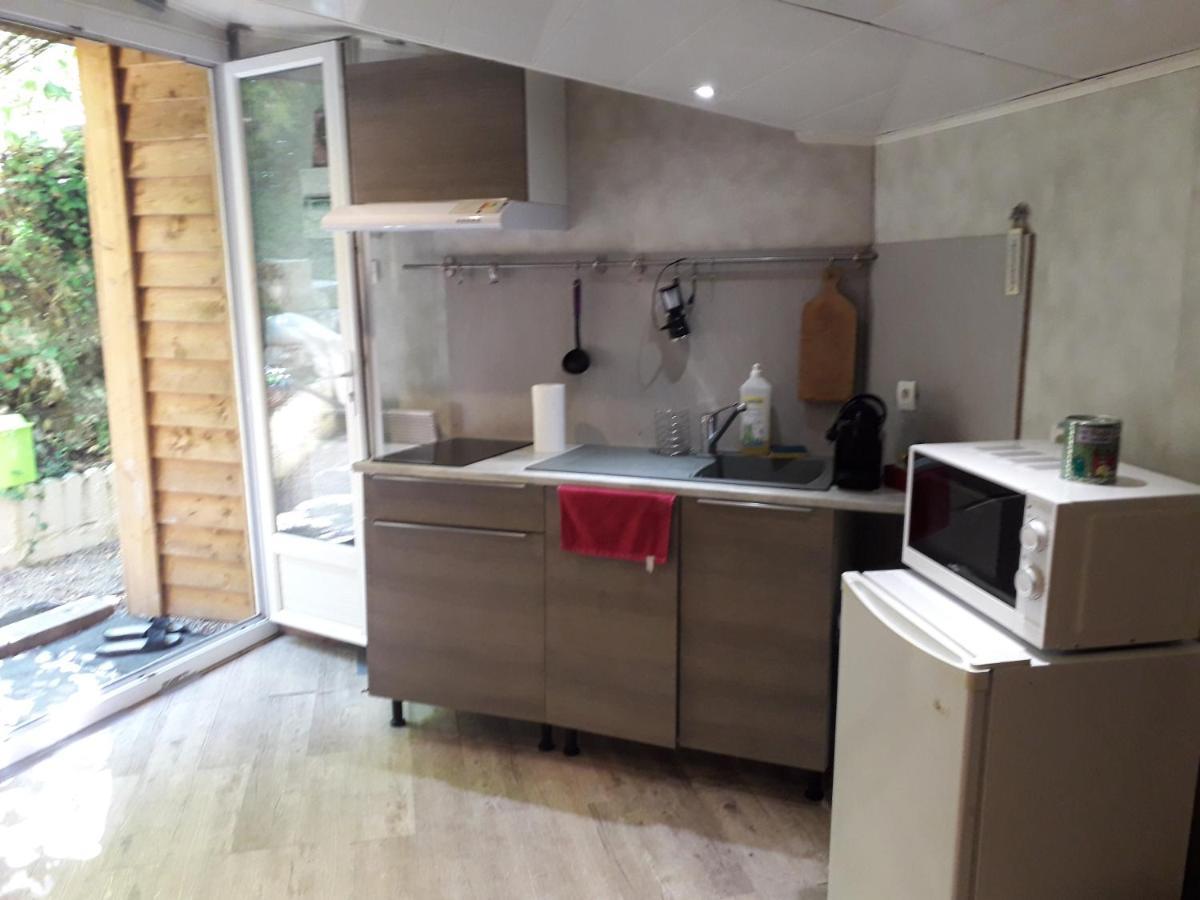 Chalet Type Studio De Charme Avec Jacuzzi Hostal Touet-de-l'Escarene Exterior foto